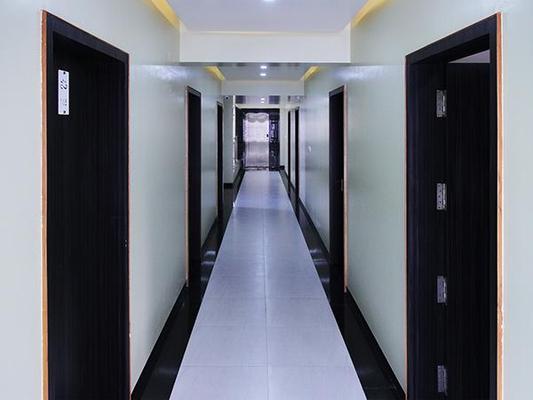 Hotel Yash Executive